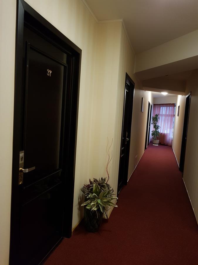 Indiana Hotel Iasi Exterior photo